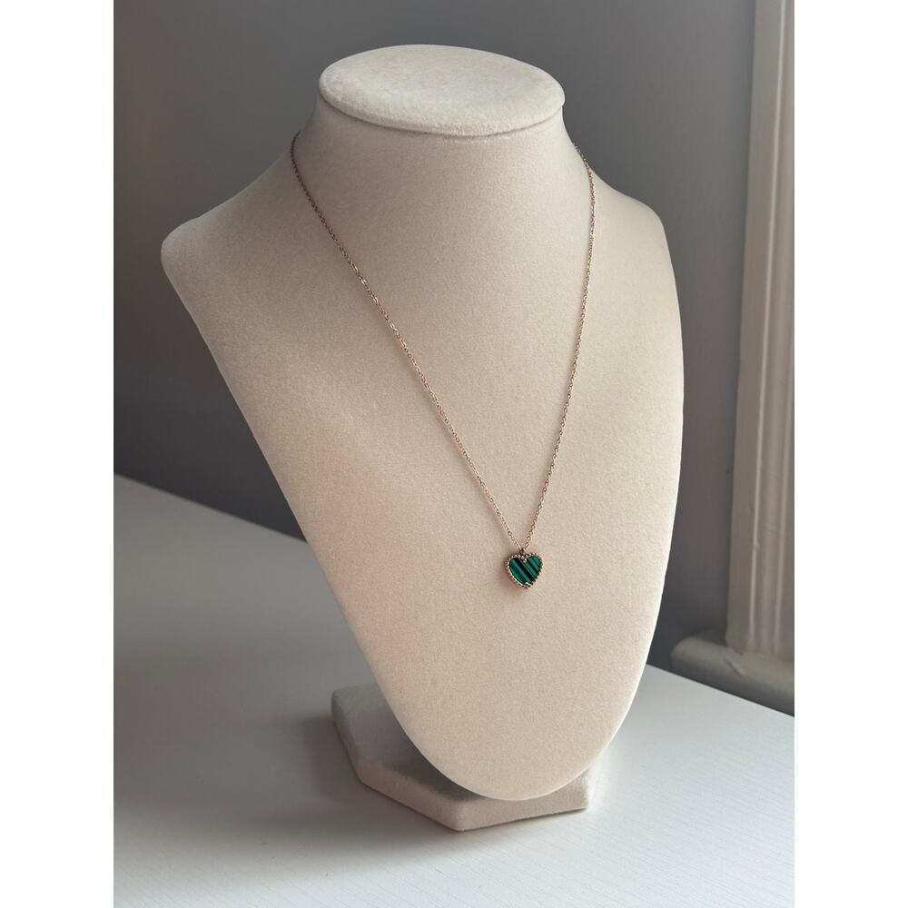 Rose Gold Green Heart Necklace Dainty Pendant Minimalist Jewelry - Picture 3 of 6